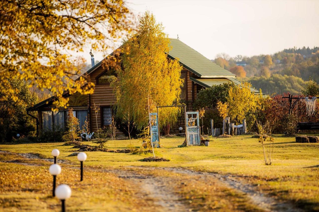 Country House Domik V Derevne Markovtsy (Khmelnytskyy) Exterior foto